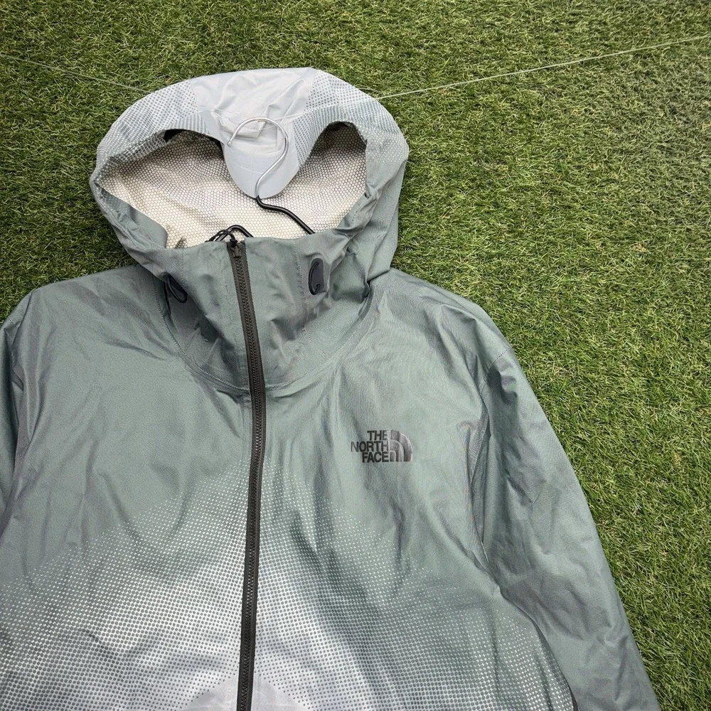 The North Face Fuseform Dot Matrix Jacket Mens Medium Zip Up Gore Lined Hiking